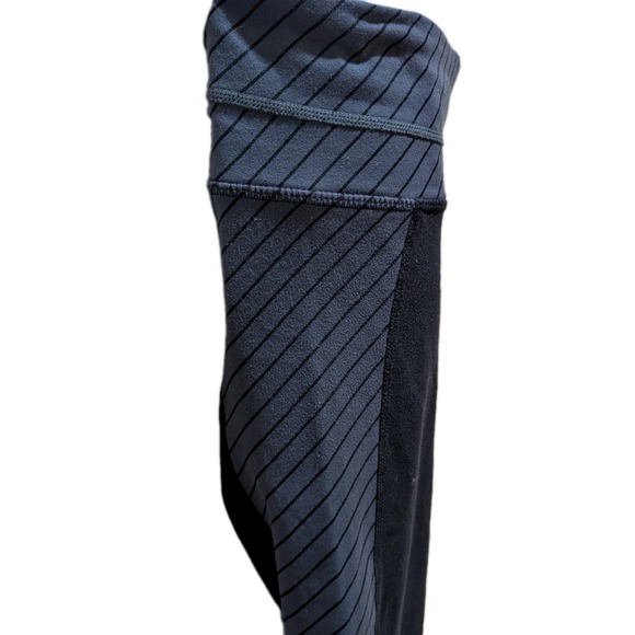Athleta Leggings Women's Small Black Zippy Balance Striped Crop Capris - Picture 4 of 9